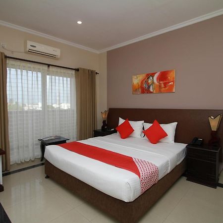 Oyo 317 Choy'S Waterfront Residence เนกอมโบ ภายนอก รูปภาพ