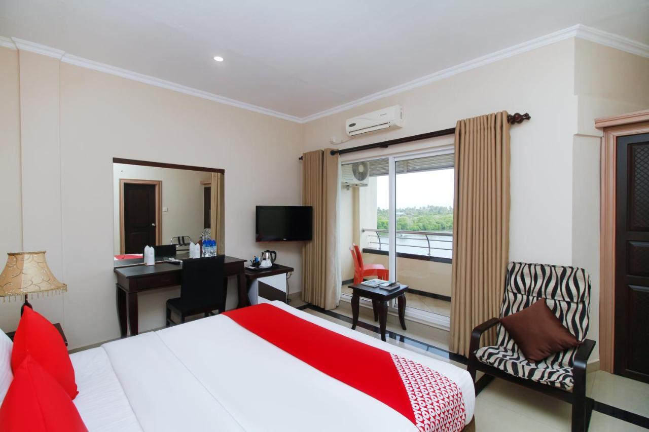 Oyo 317 Choy'S Waterfront Residence เนกอมโบ ภายนอก รูปภาพ