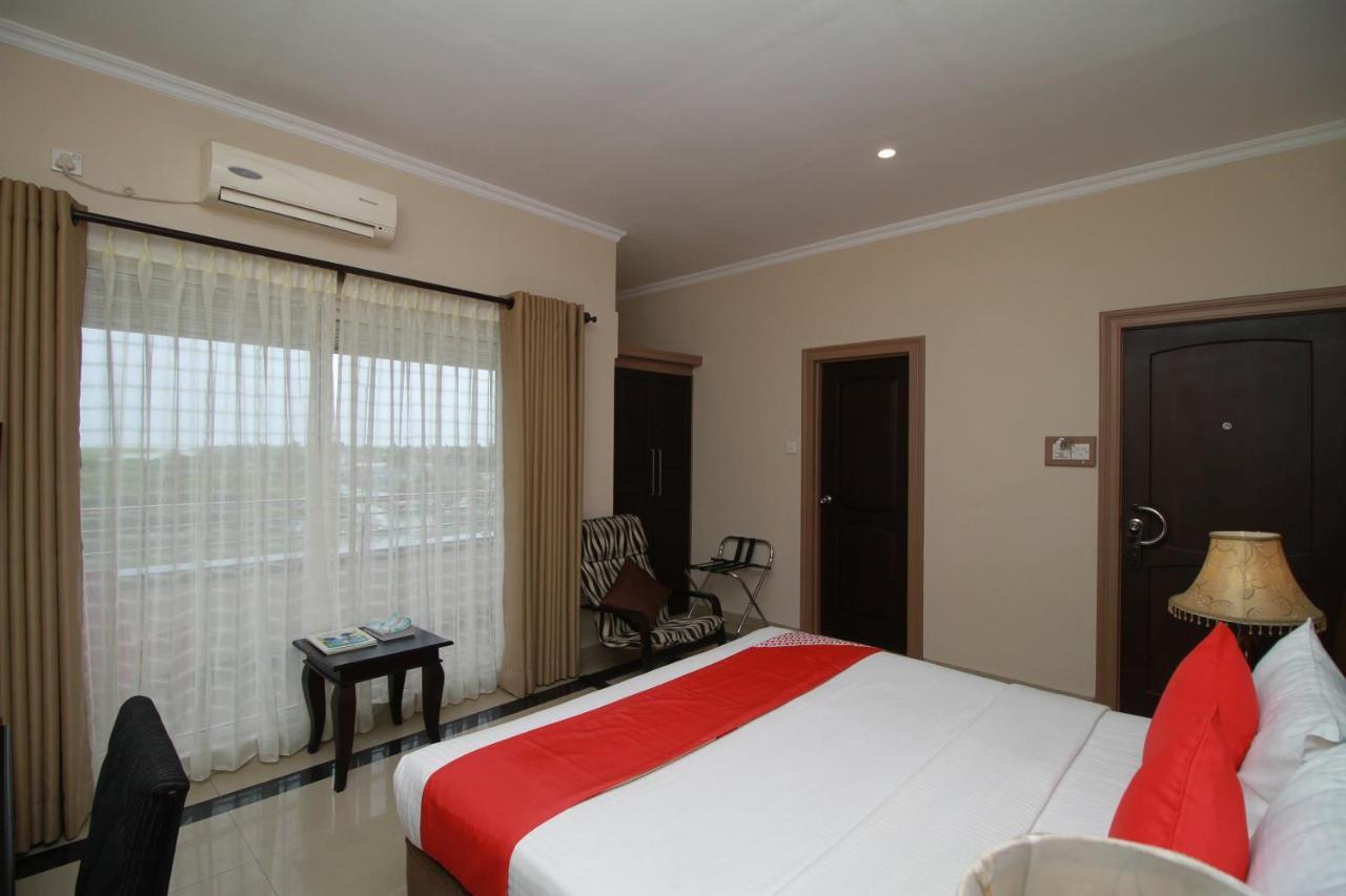 Oyo 317 Choy'S Waterfront Residence เนกอมโบ ภายนอก รูปภาพ