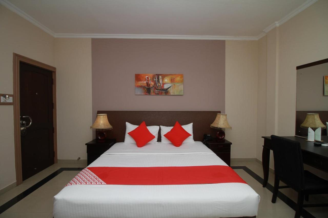 Oyo 317 Choy'S Waterfront Residence เนกอมโบ ภายนอก รูปภาพ