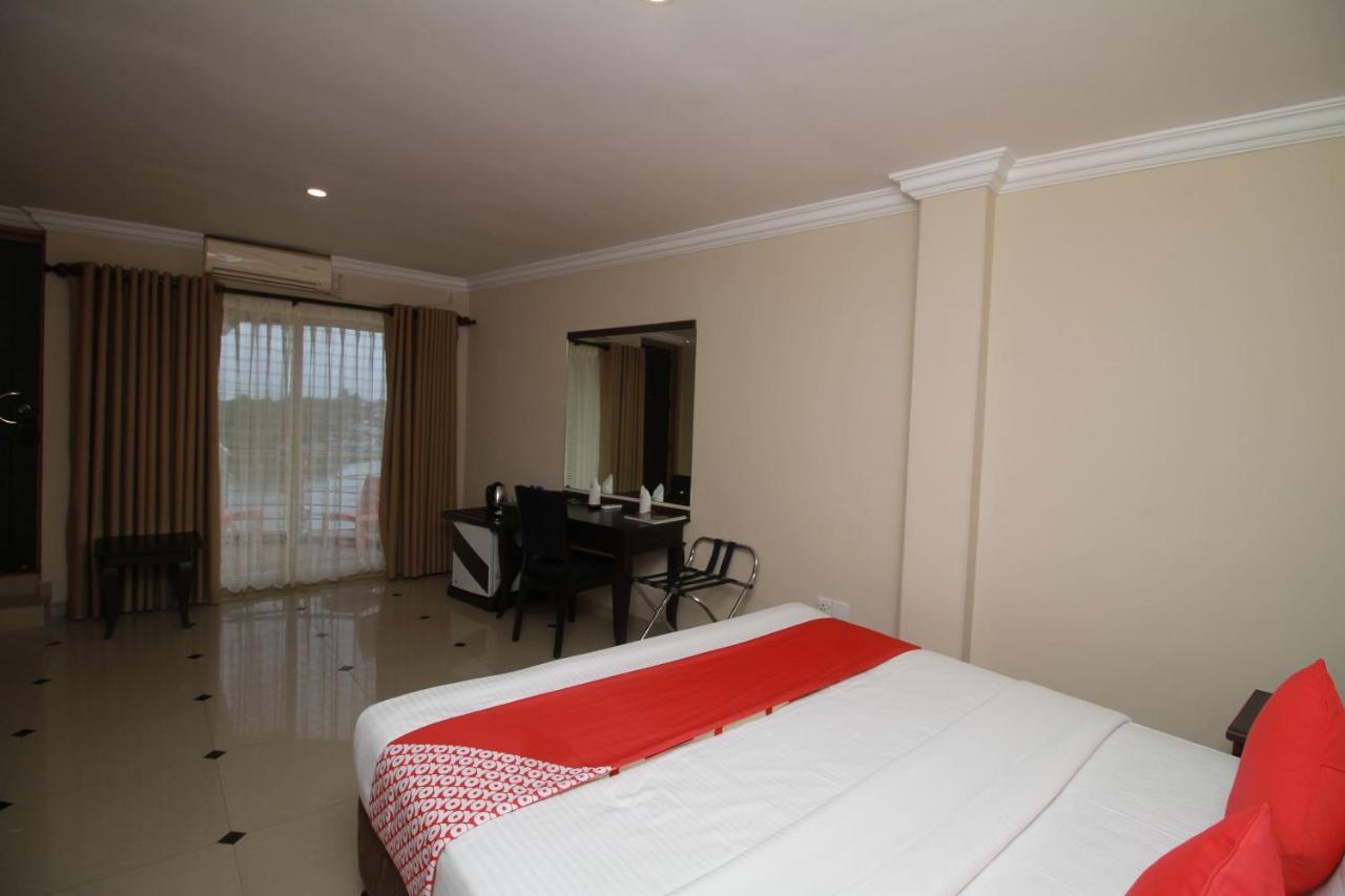 Oyo 317 Choy'S Waterfront Residence เนกอมโบ ภายนอก รูปภาพ