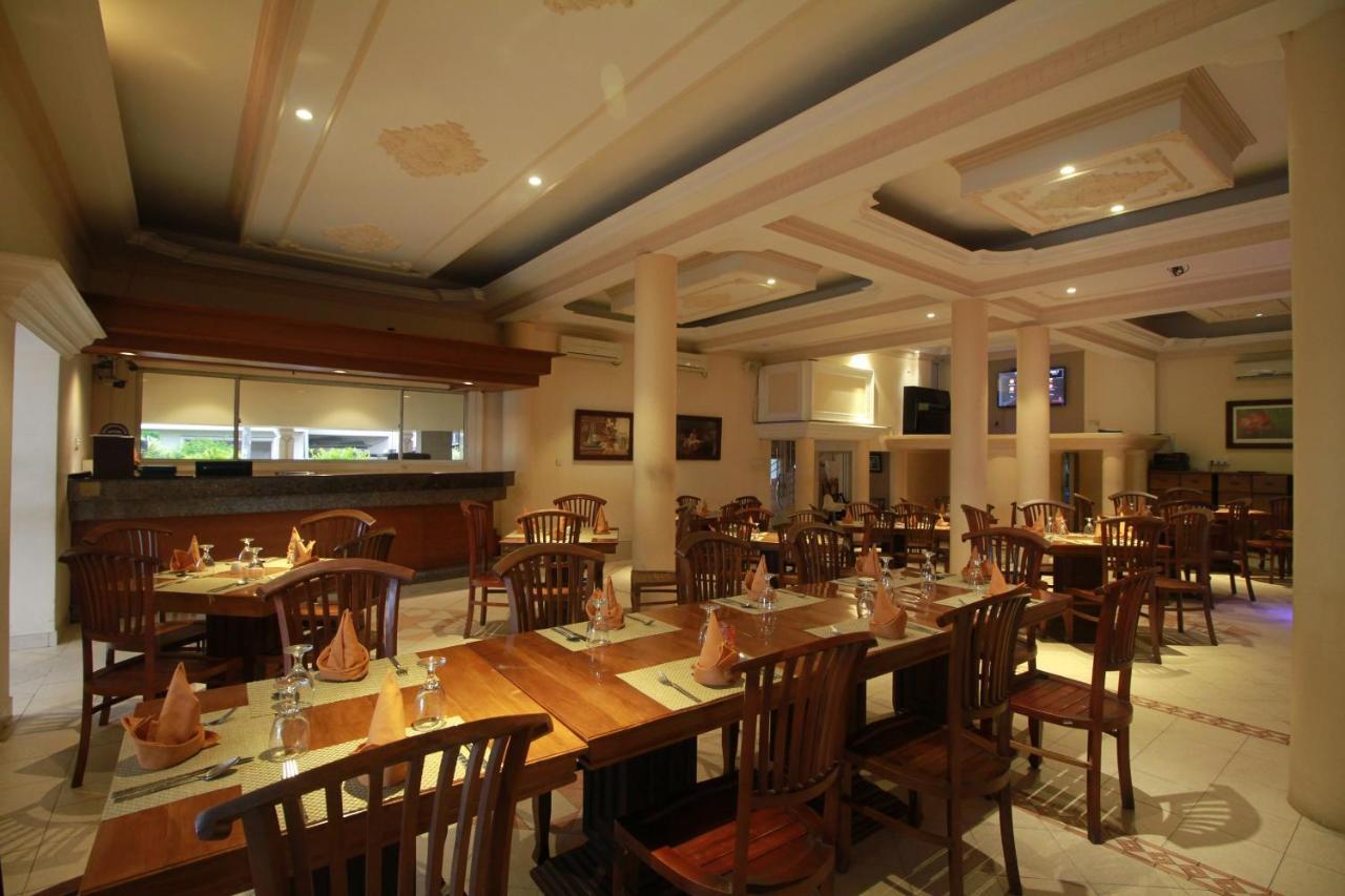 Oyo 317 Choy'S Waterfront Residence เนกอมโบ ภายนอก รูปภาพ