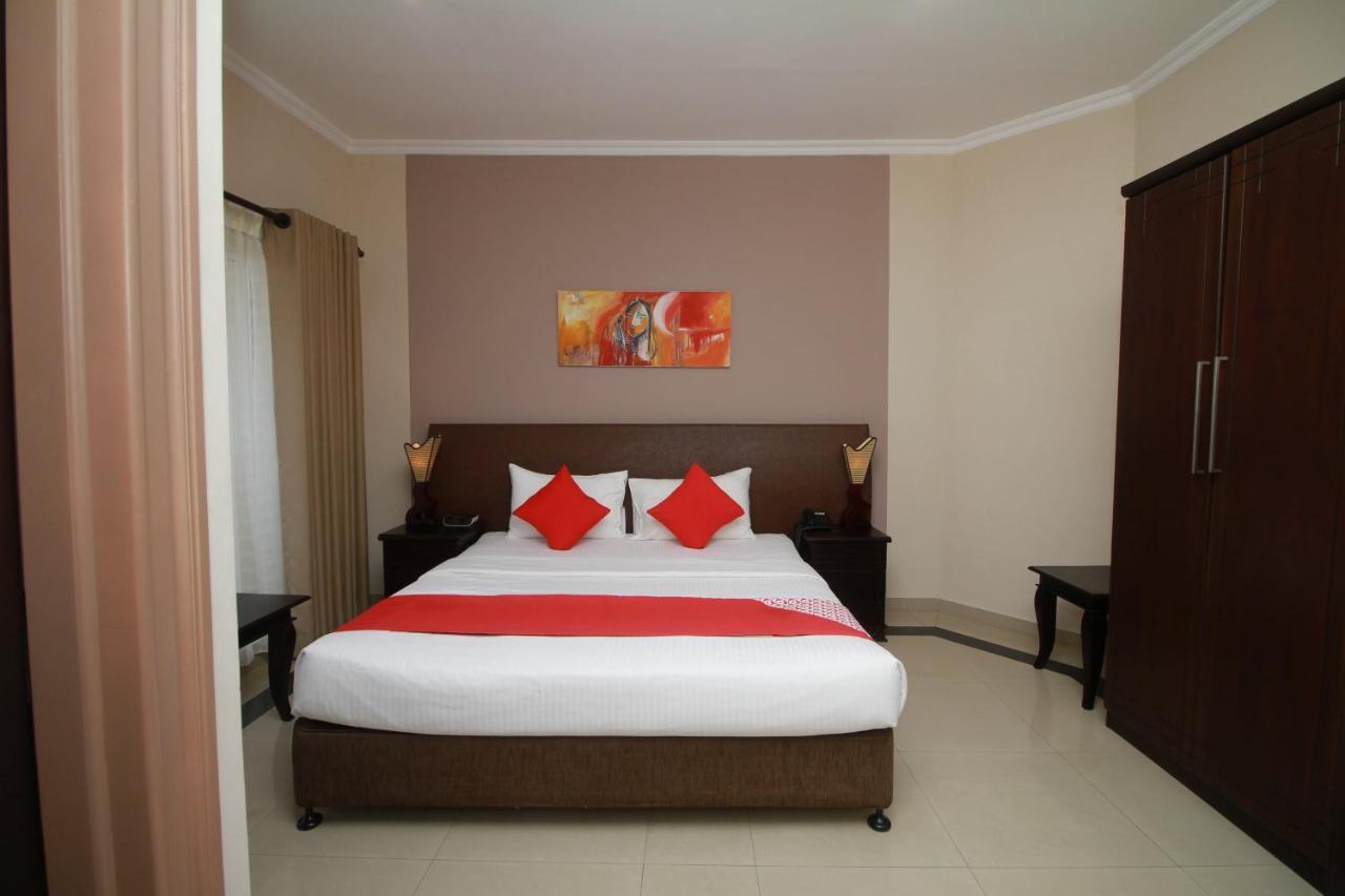 Oyo 317 Choy'S Waterfront Residence เนกอมโบ ภายนอก รูปภาพ
