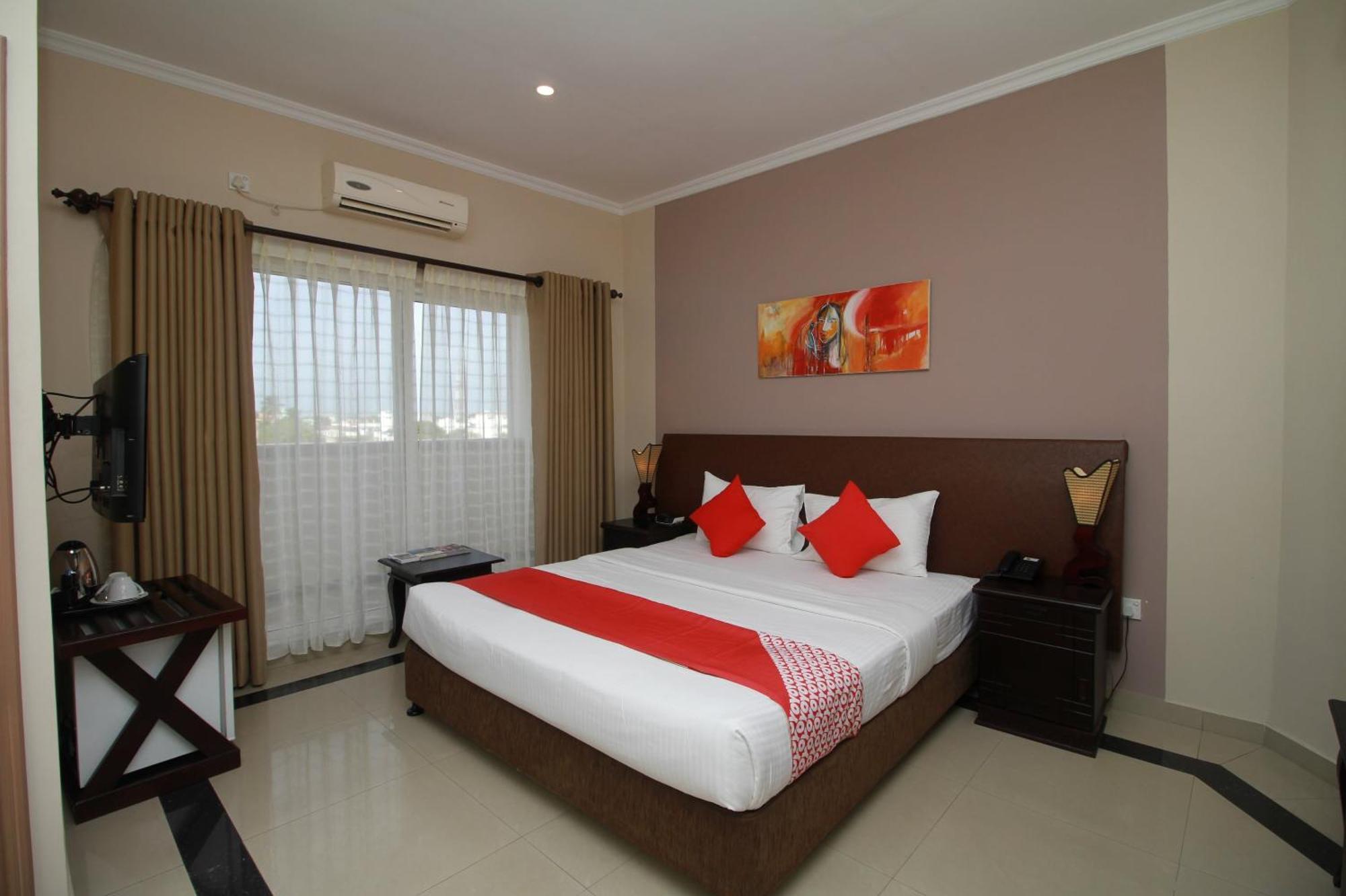 Oyo 317 Choy'S Waterfront Residence เนกอมโบ ภายนอก รูปภาพ