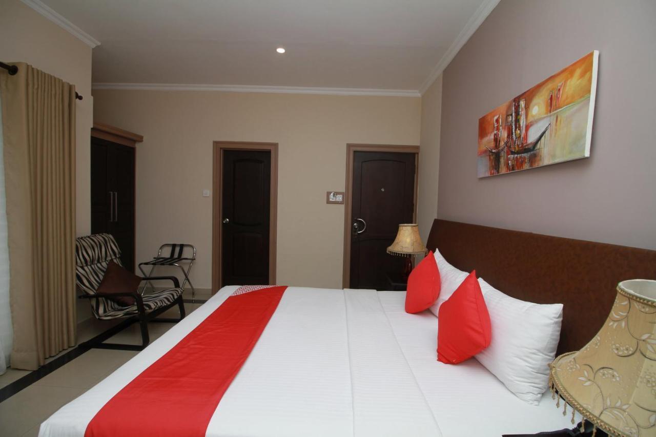 Oyo 317 Choy'S Waterfront Residence เนกอมโบ ภายนอก รูปภาพ